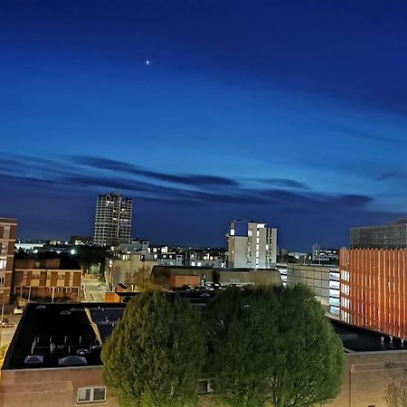 Paramount City View Swindon Extérieur photo