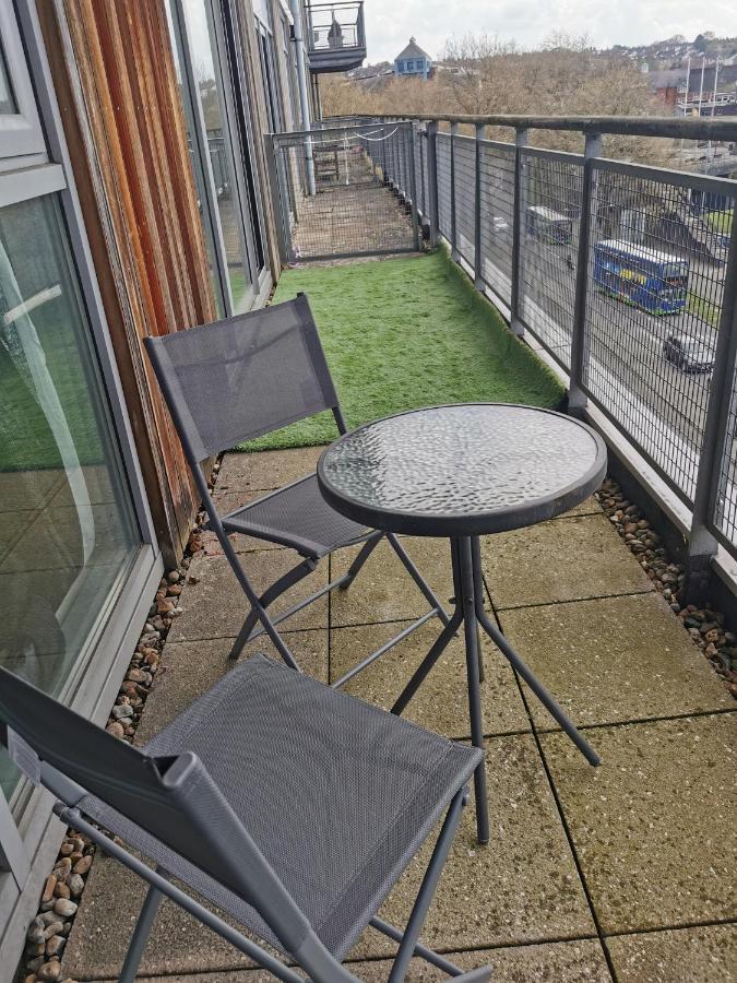 Paramount City View Swindon Extérieur photo